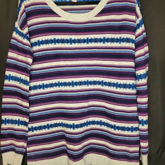 Arizona Brand- Sapphire, Plum, & Grey Sweater- Worn once, gently. - Picture 4 of 5